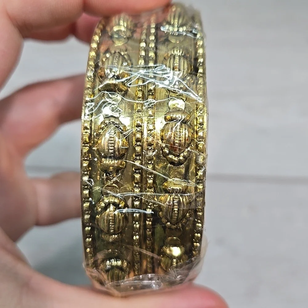 NEW 2PC Gold Textured Bangle Bracelet Bohemain Hobo Gypsy
